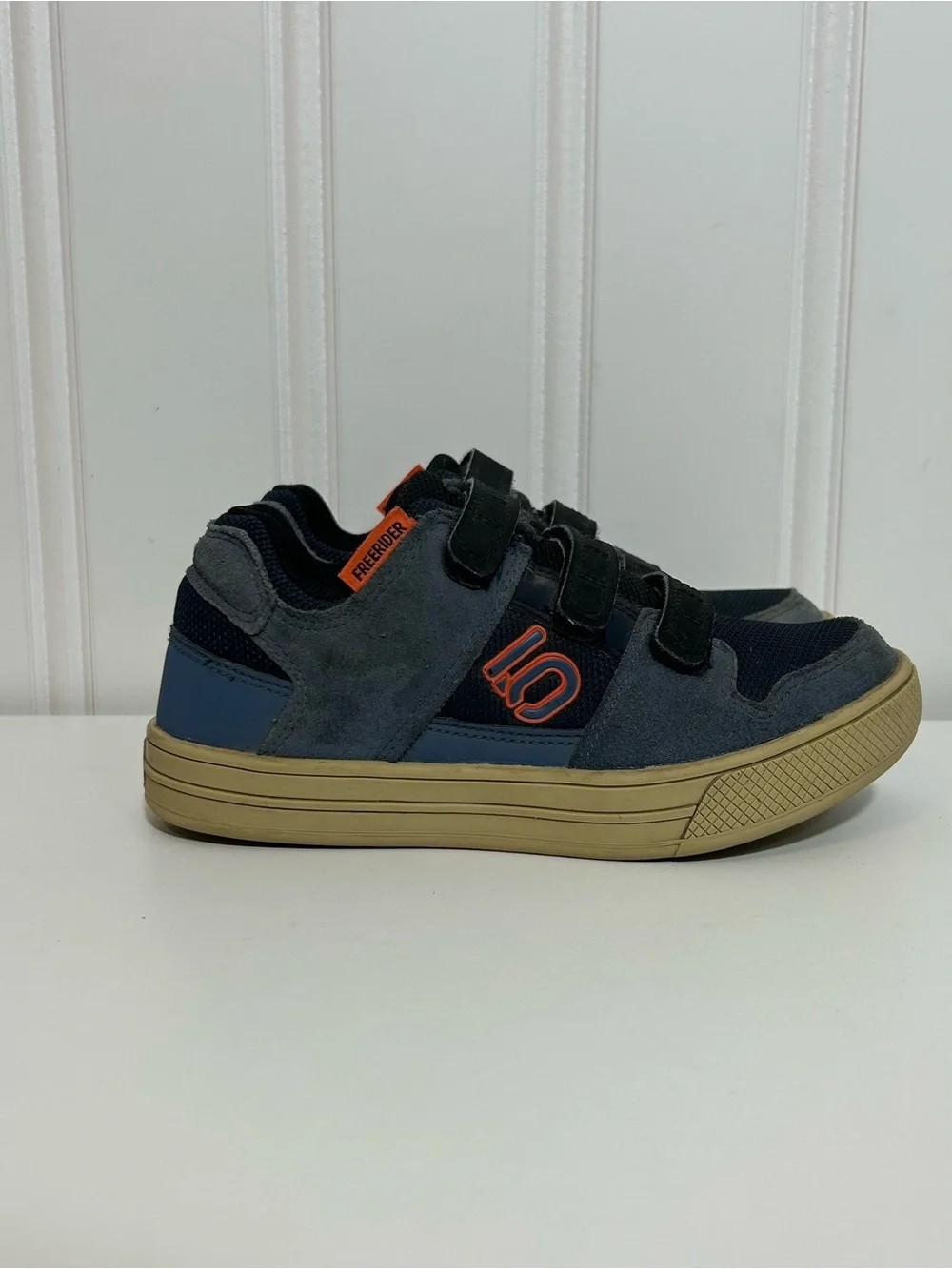 adidas five ten free rider Kids Navy and Orange Velcro Sneakers
